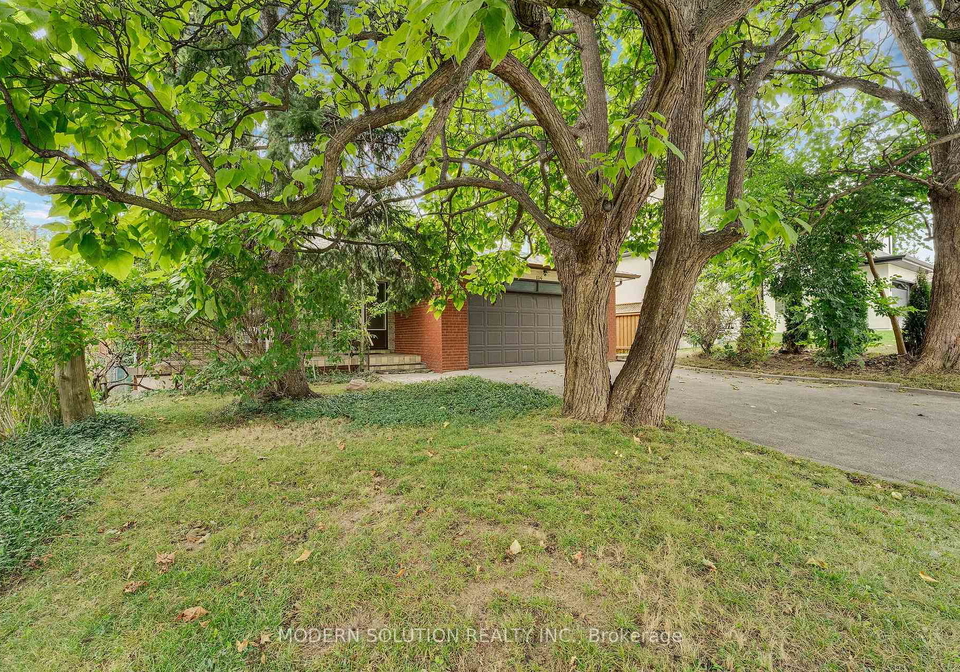 114-elmcrest-road-toronto-etobicoke-ontario-w13813512