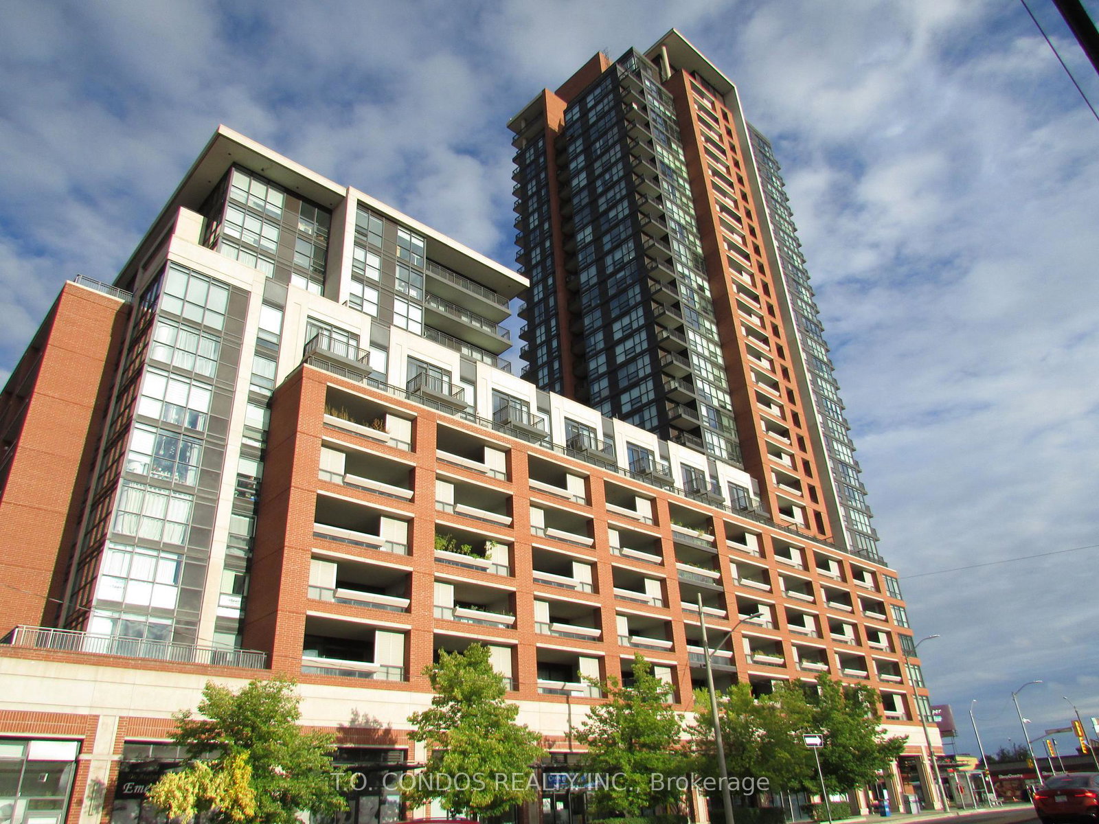 830-lawrence-avenue-w-toronto-north-york-ontario-w13813600