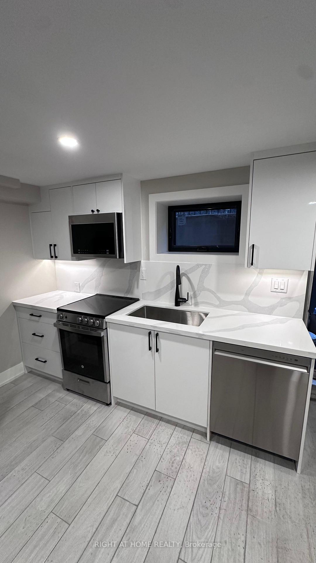500-salem-avenue-n-toronto-toronto-ontario-w13813628