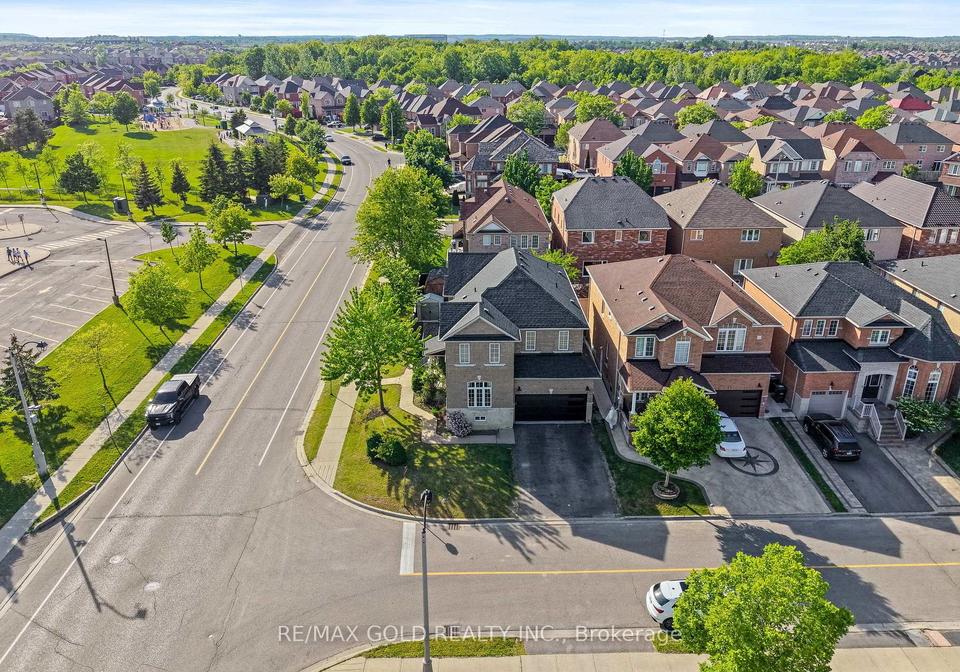 261-mountainash-road-brampton-ontario-w13813798