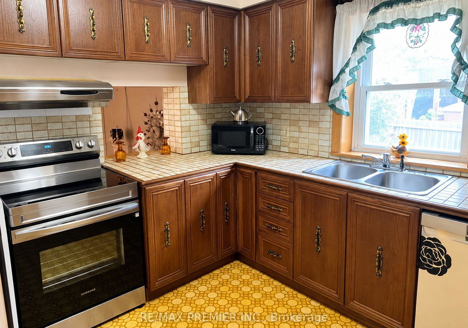 34-rutherford-avenue-toronto-north-york-ontario-w13814782