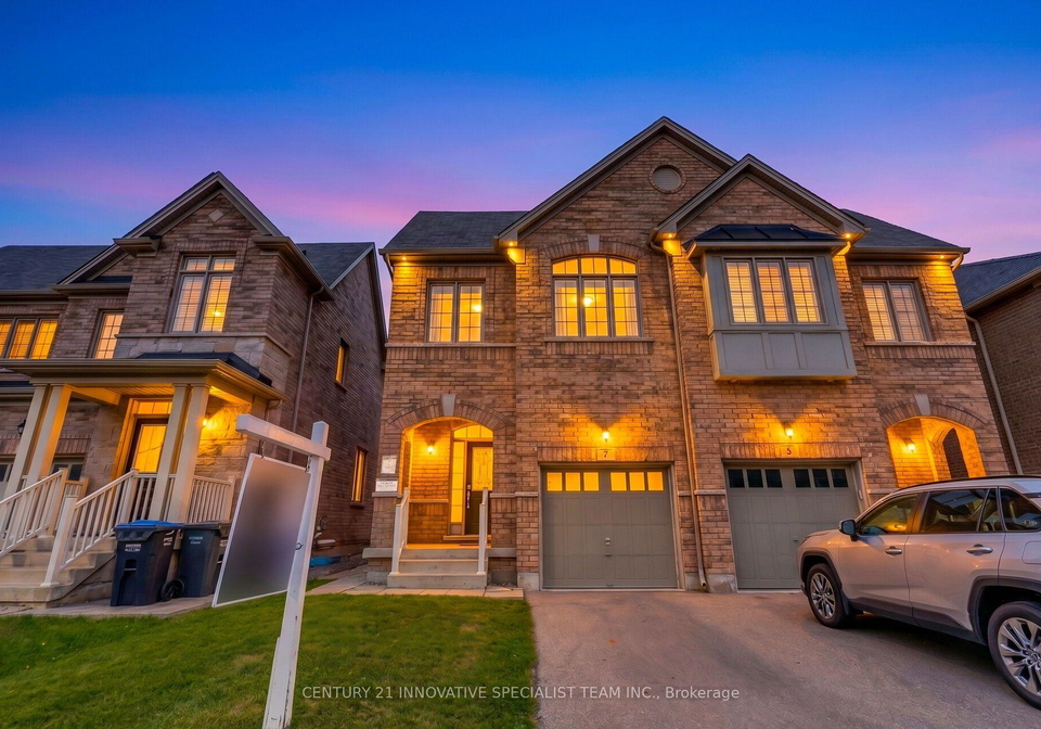 7-gruenwald-gate-brampton-ontario-w13815100