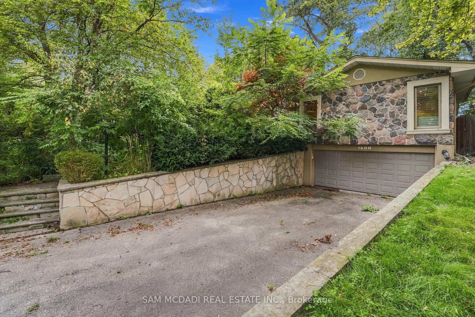 1459-birchwood-drive-mississauga-ontario-w13815128