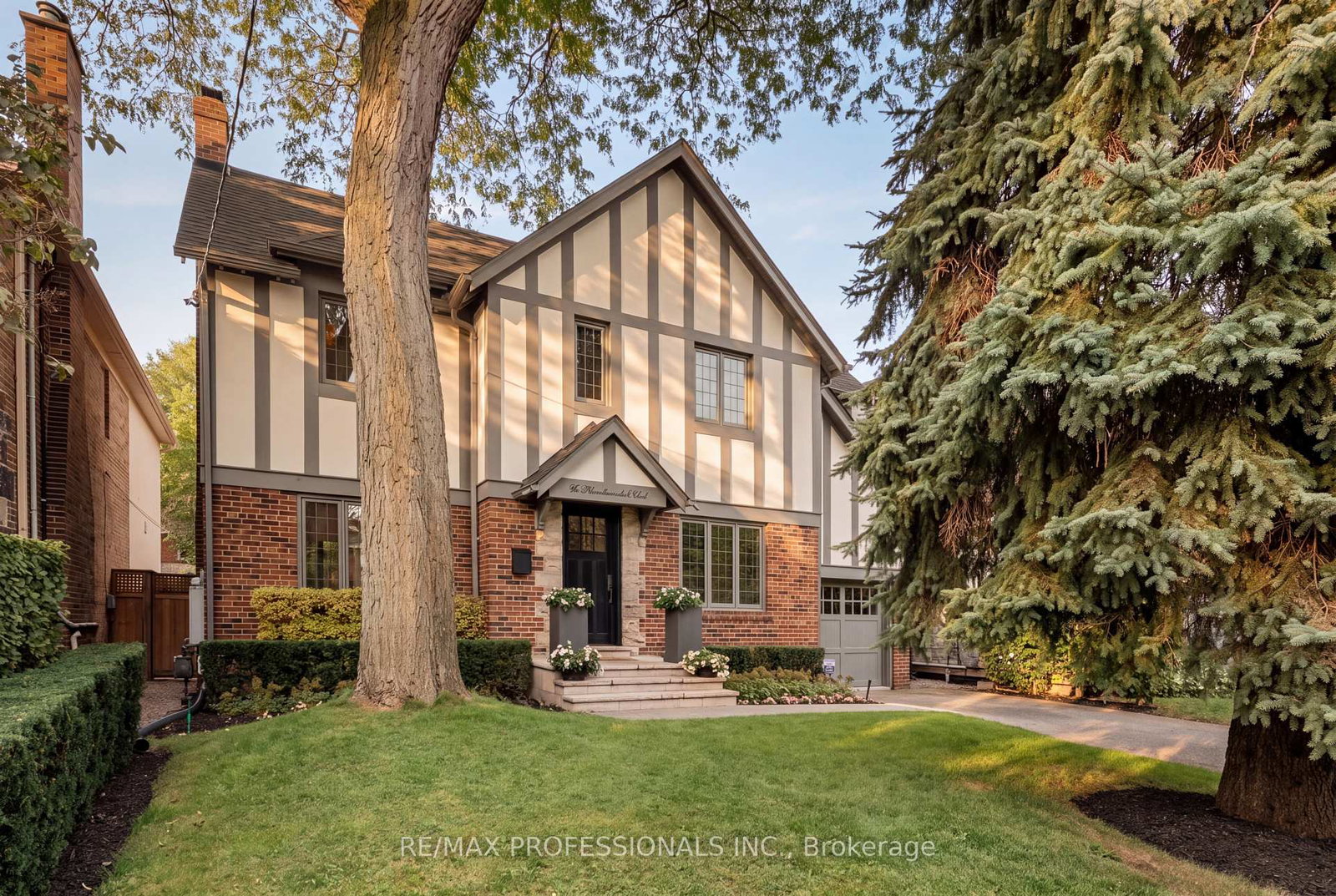 80-humbervale-boulevard-toronto-etobicoke-ontario-w13815232