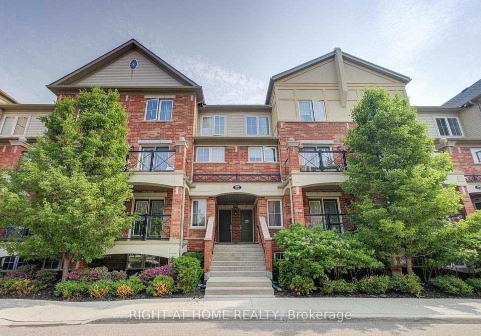 2484-post-road-oakville-ontario-w13815450