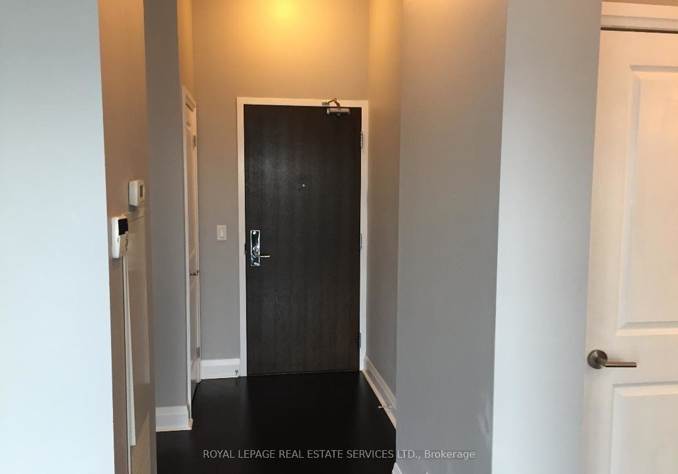 1185-the-queensway-toronto-etobicoke-ontario-w13815580