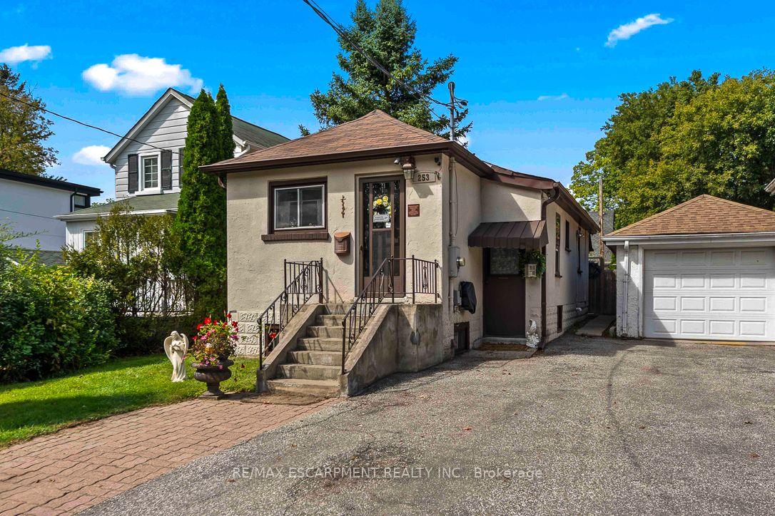 253-eaglewood-boulevard-mississauga-ontario-w13815970