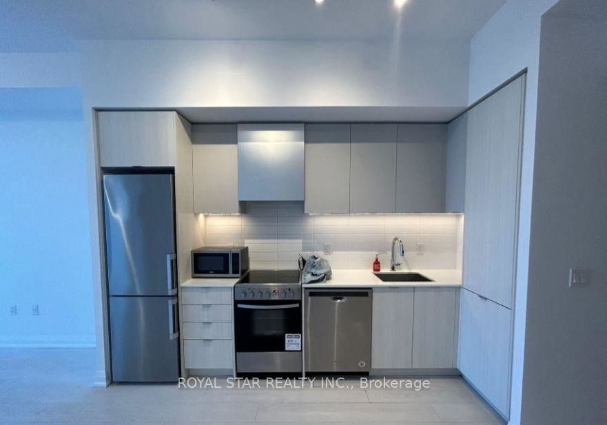 30-gibbs-road-e-toronto-etobicoke-ontario-w13816062