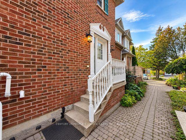 135-ural-circle-brampton-ontario-w13816586