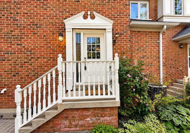 135-ural-circle-brampton-ontario-w13816586