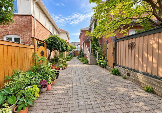 135-ural-circle-brampton-ontario-w13816586
