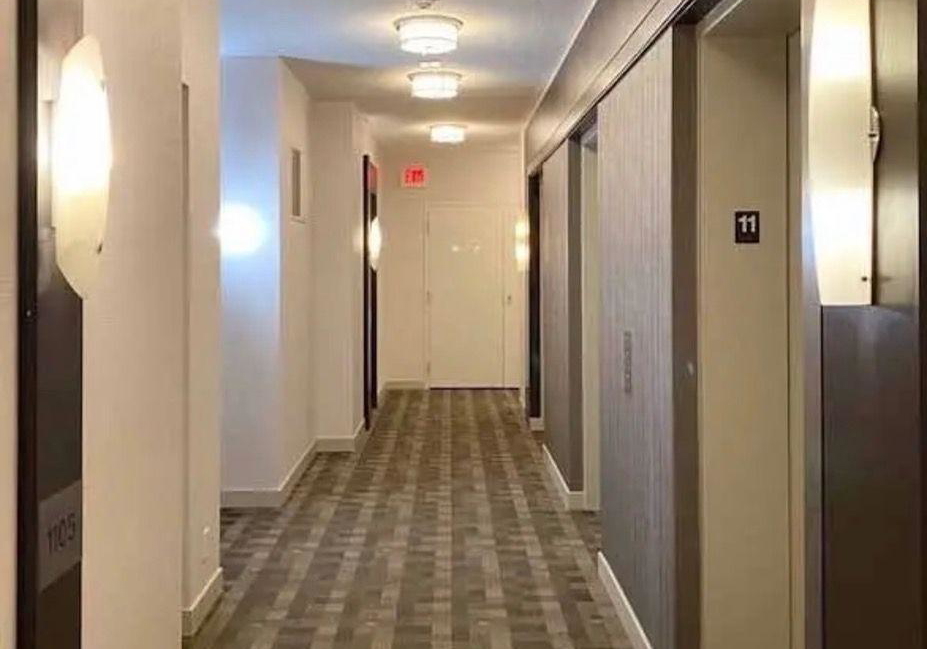 70-absolute-avenue-e-mississauga-ontario-w13816880