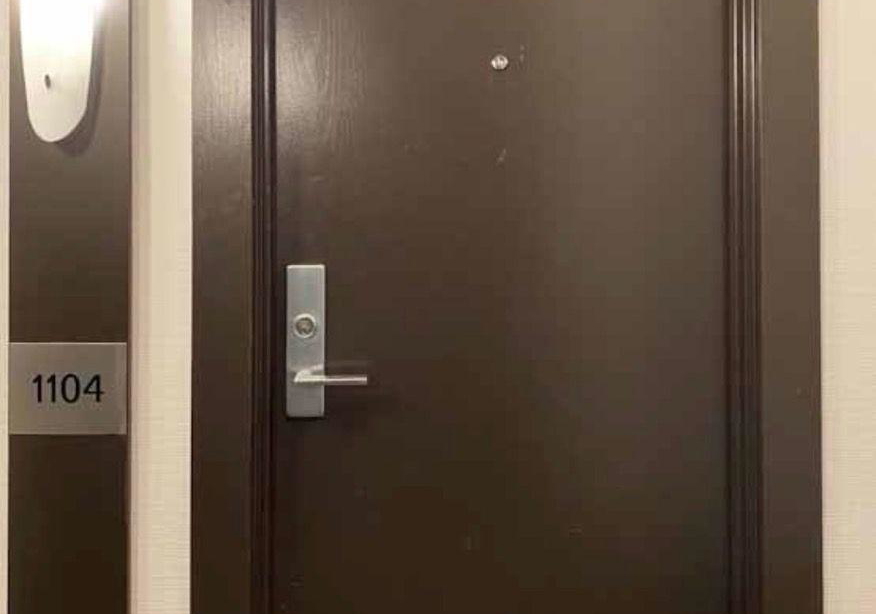 70-absolute-avenue-e-mississauga-ontario-w13816880
