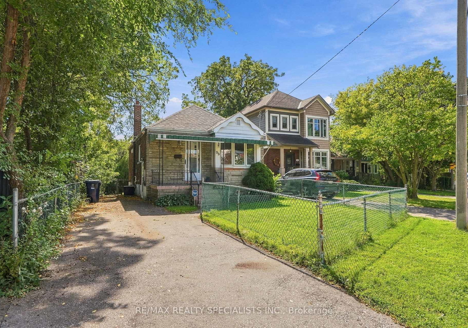 93-cavell-avenue-toronto-etobicoke-ontario-w13816940