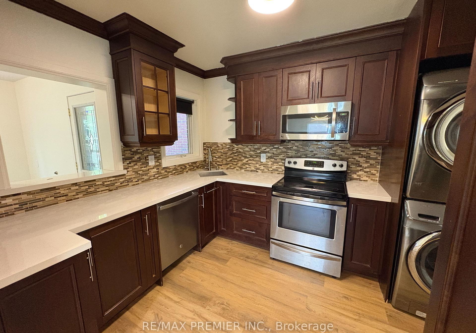 33-royal-york-road-toronto-etobicoke-ontario-w13817386