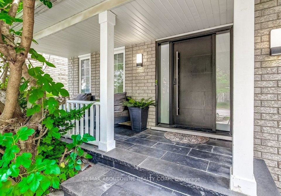 2183-birchleaf-lane-burlington-ontario-w13818100
