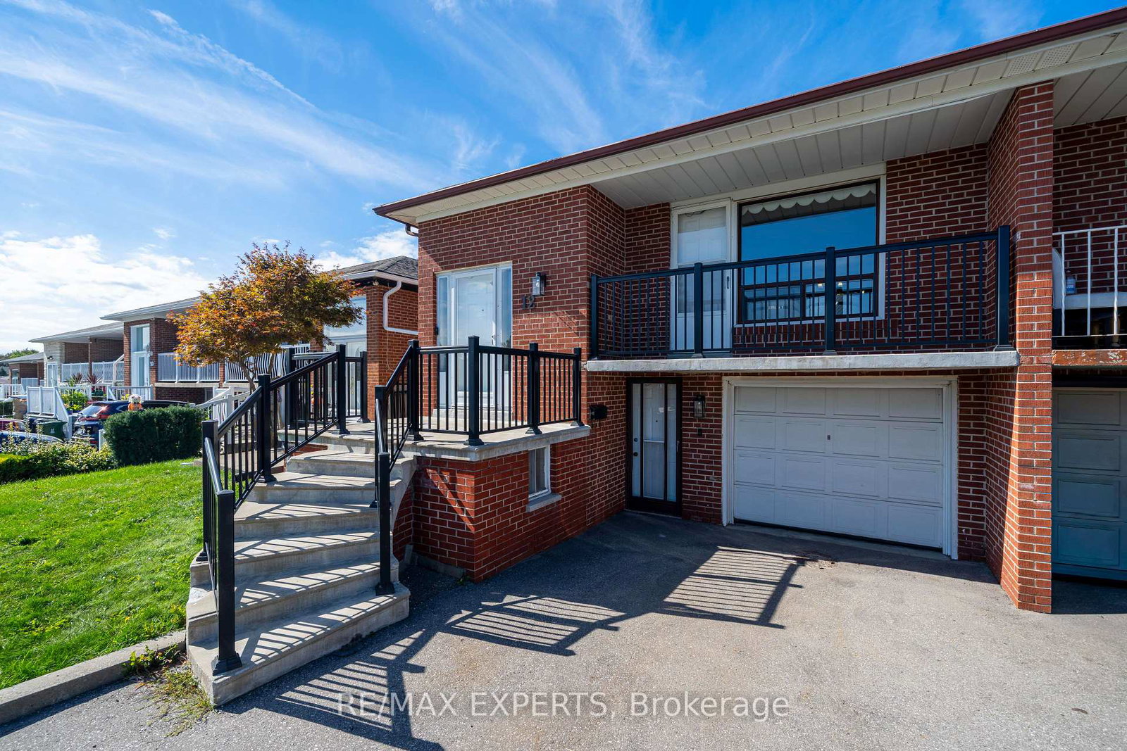 12-paradelle-crescent-toronto-york-ontario-w13818108