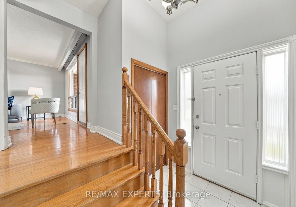 12-paradelle-crescent-toronto-york-ontario-w13818108