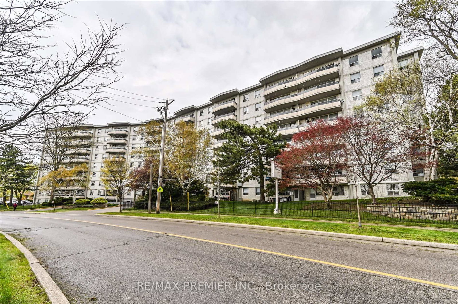 80-grandravine-drive-toronto-york-ontario-w13818142