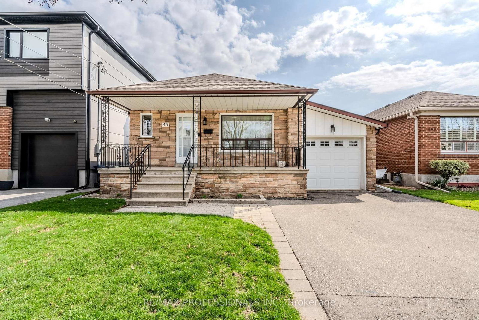 45-chartwell-road-toronto-etobicoke-ontario-w13818192