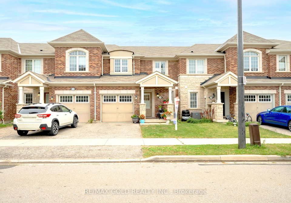 1552-gainer-crescent-milton-ontario-w13818220