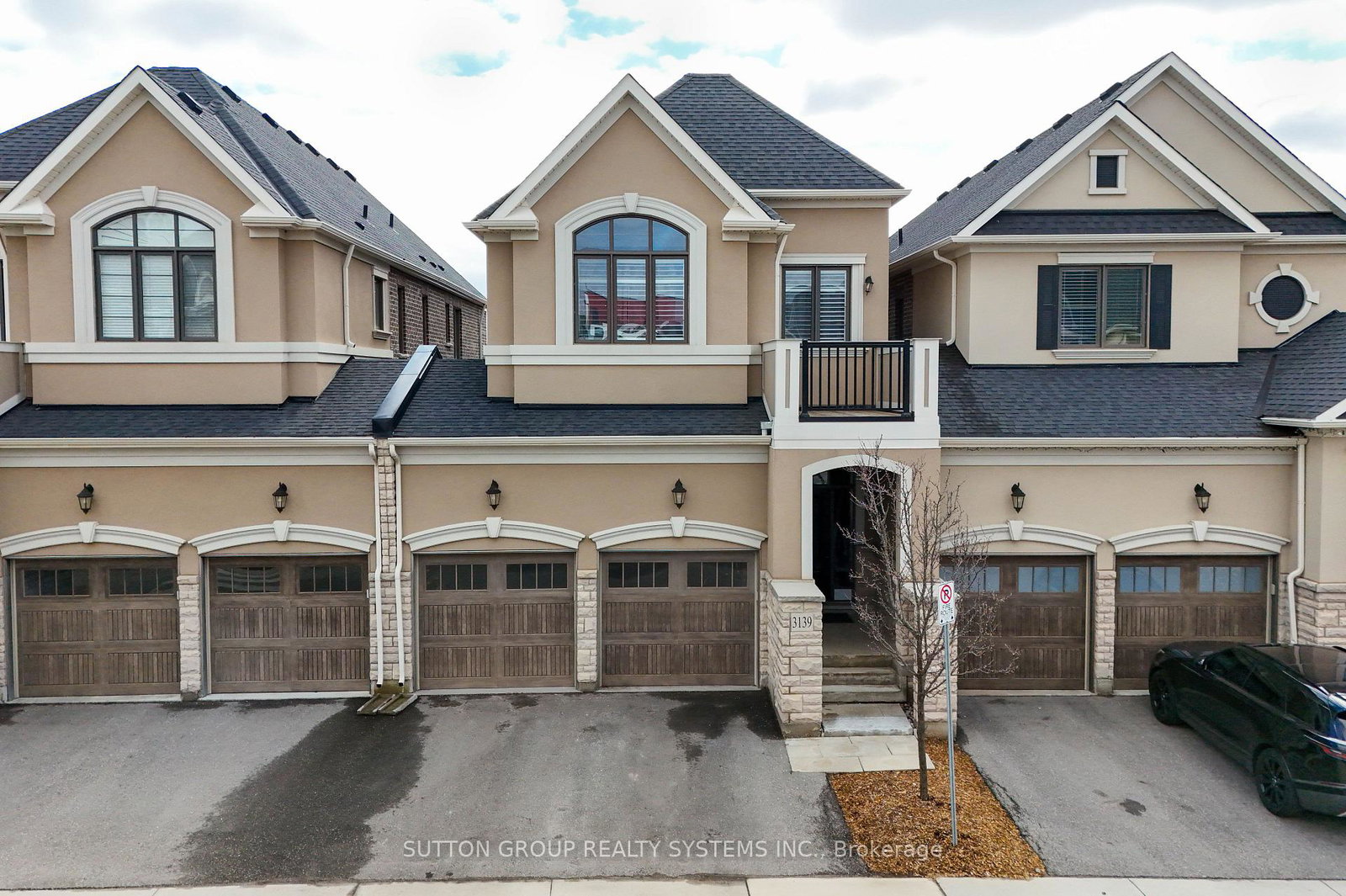3139-riverpath-common-oakville-ontario-w13818270