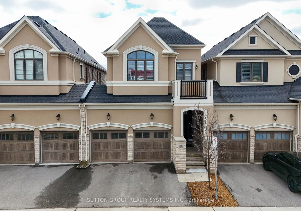 3139-riverpath-common-oakville-ontario-w13818270