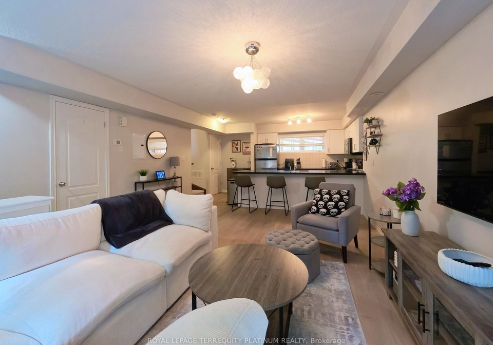 2468-post-road-oakville-ontario-w13818556