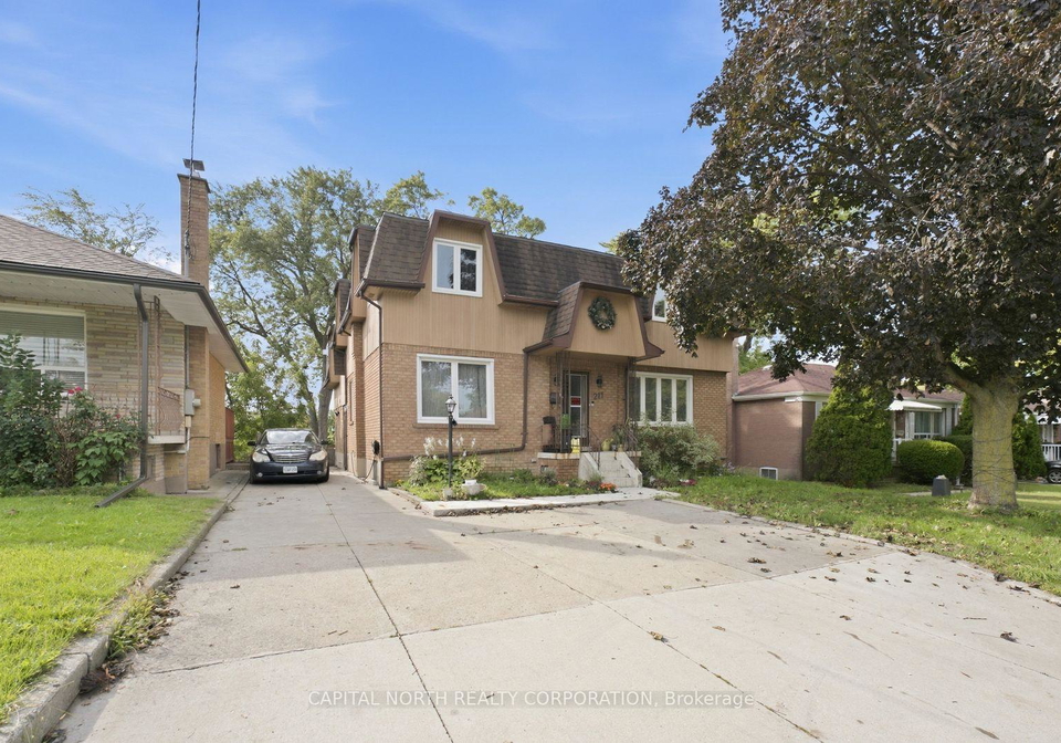 211-epsom-downs-drive-toronto-york-ontario-w13818598