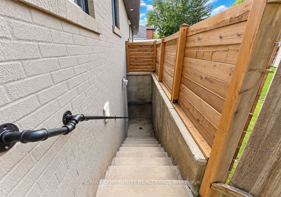 52-maple-avenue-halton-hills-ontario-w13818616