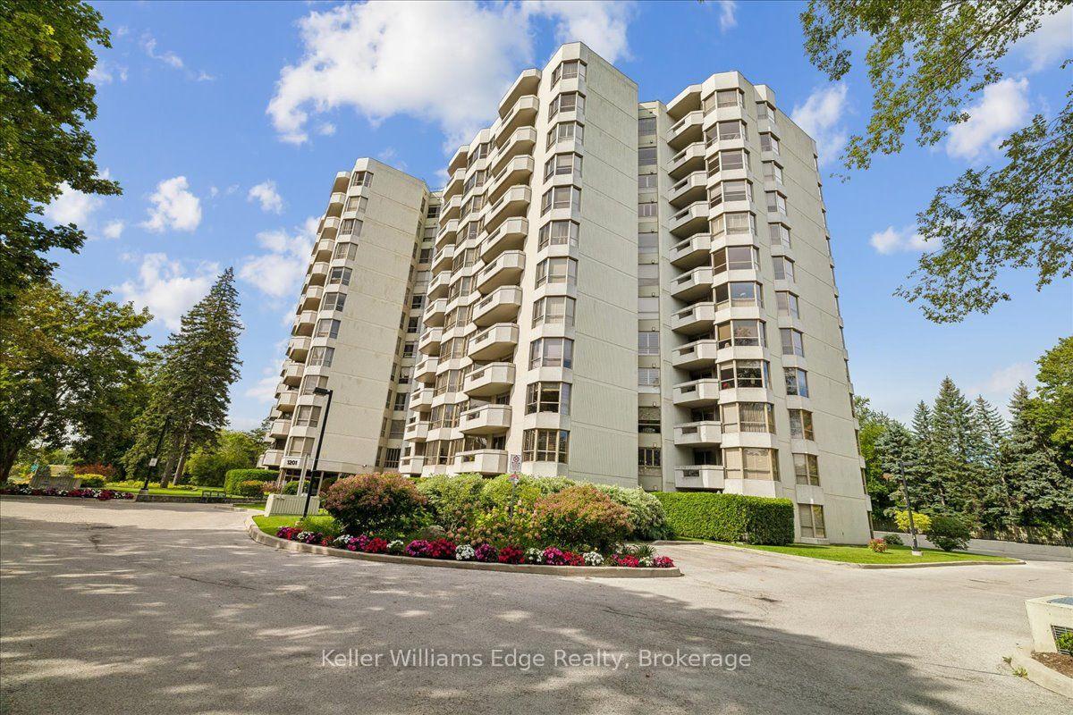 1201-north-shore-boulevard-e-burlington-ontario-w13818874