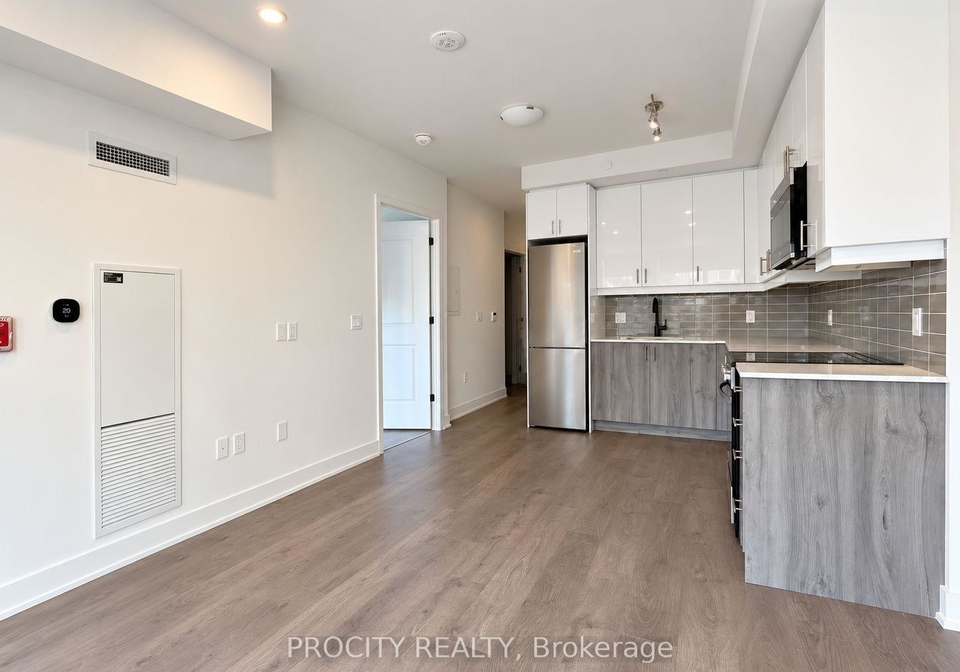 2343-khalsa-gate-oakville-ontario-w13819230