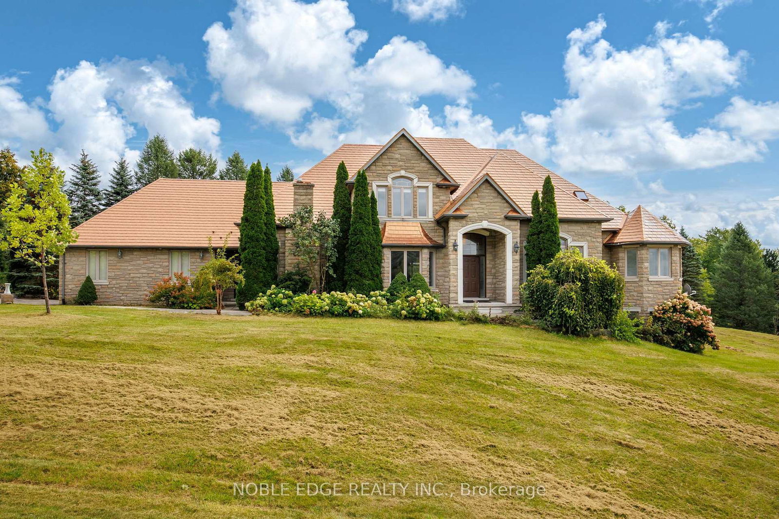 7-walton-drive-caledon-ontario-w13819302
