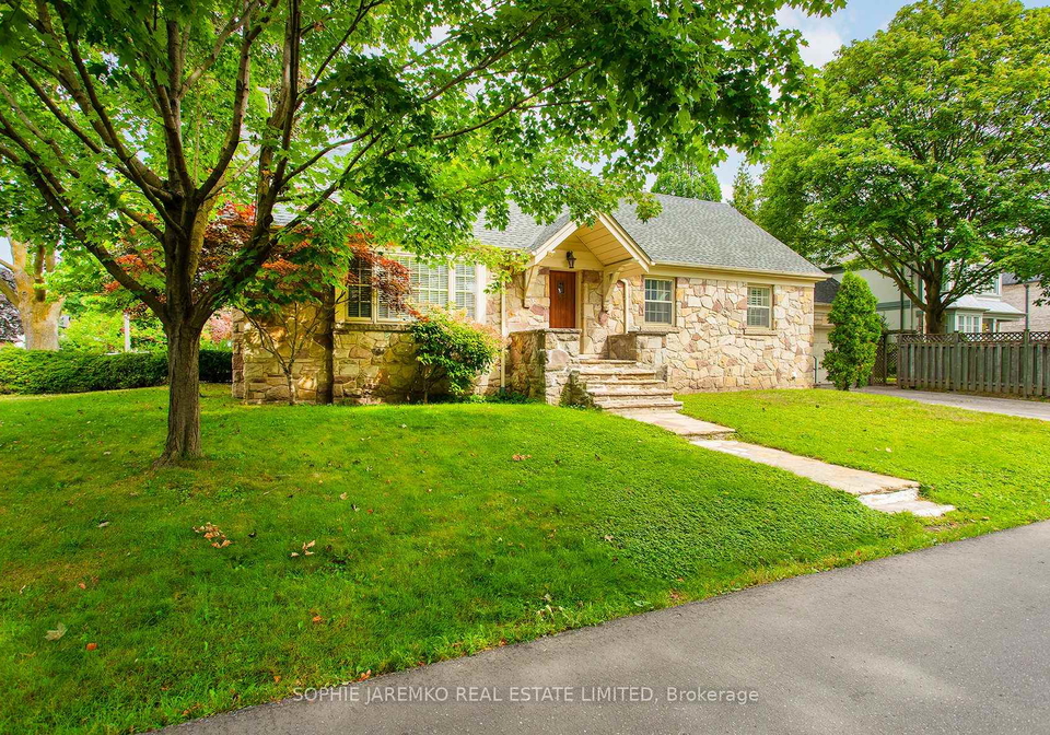 85-brentwood-road-s-toronto-etobicoke-ontario-w13819674