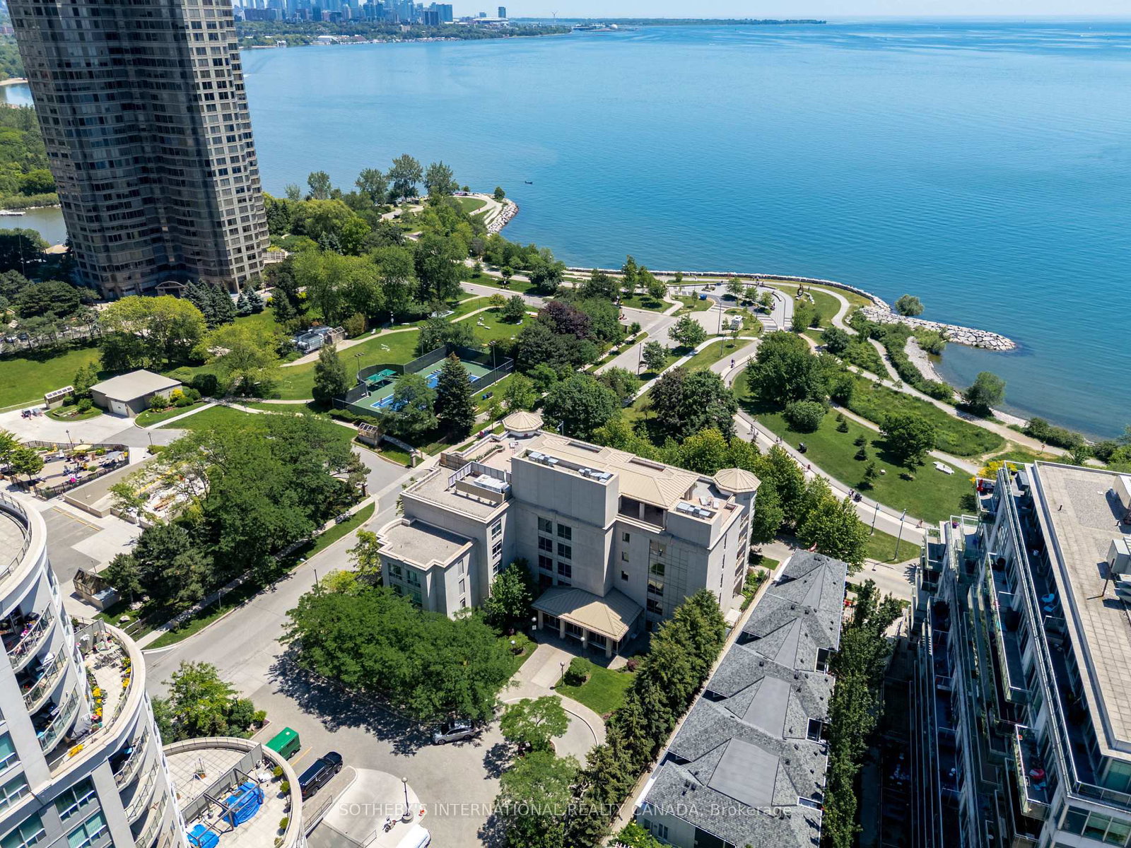 80-palace-pier-court-toronto-etobicoke-ontario-w13819724