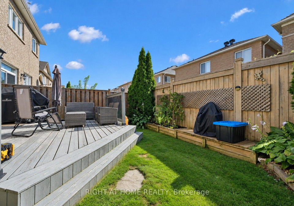 20-percy-gate-brampton-ontario-w13819884
