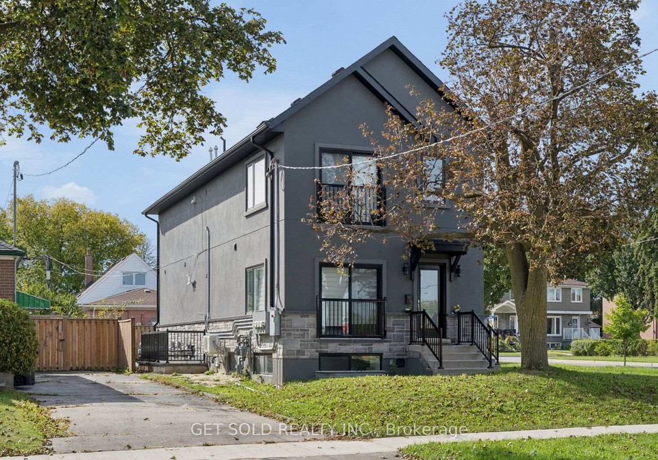 15-burrard-road-toronto-etobicoke-ontario-w13820156