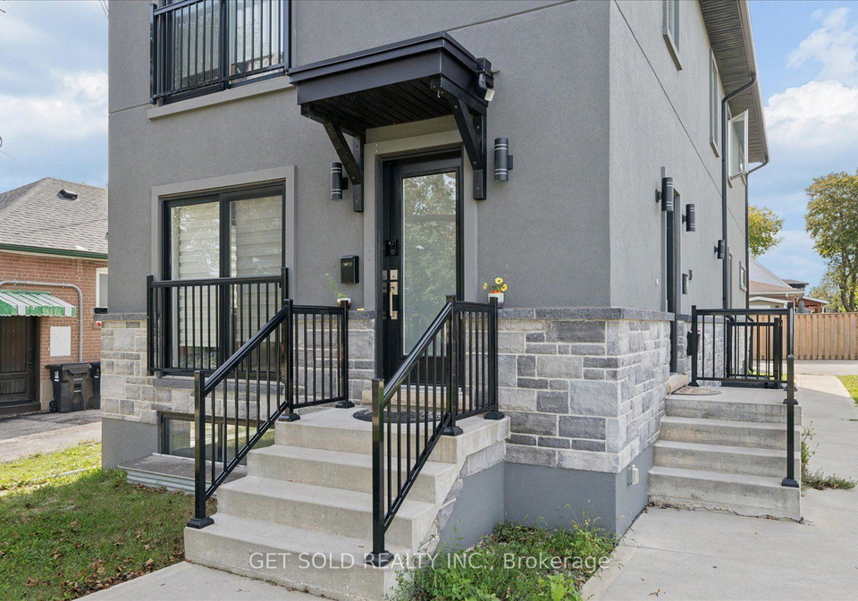 15-burrard-road-toronto-etobicoke-ontario-w13820156