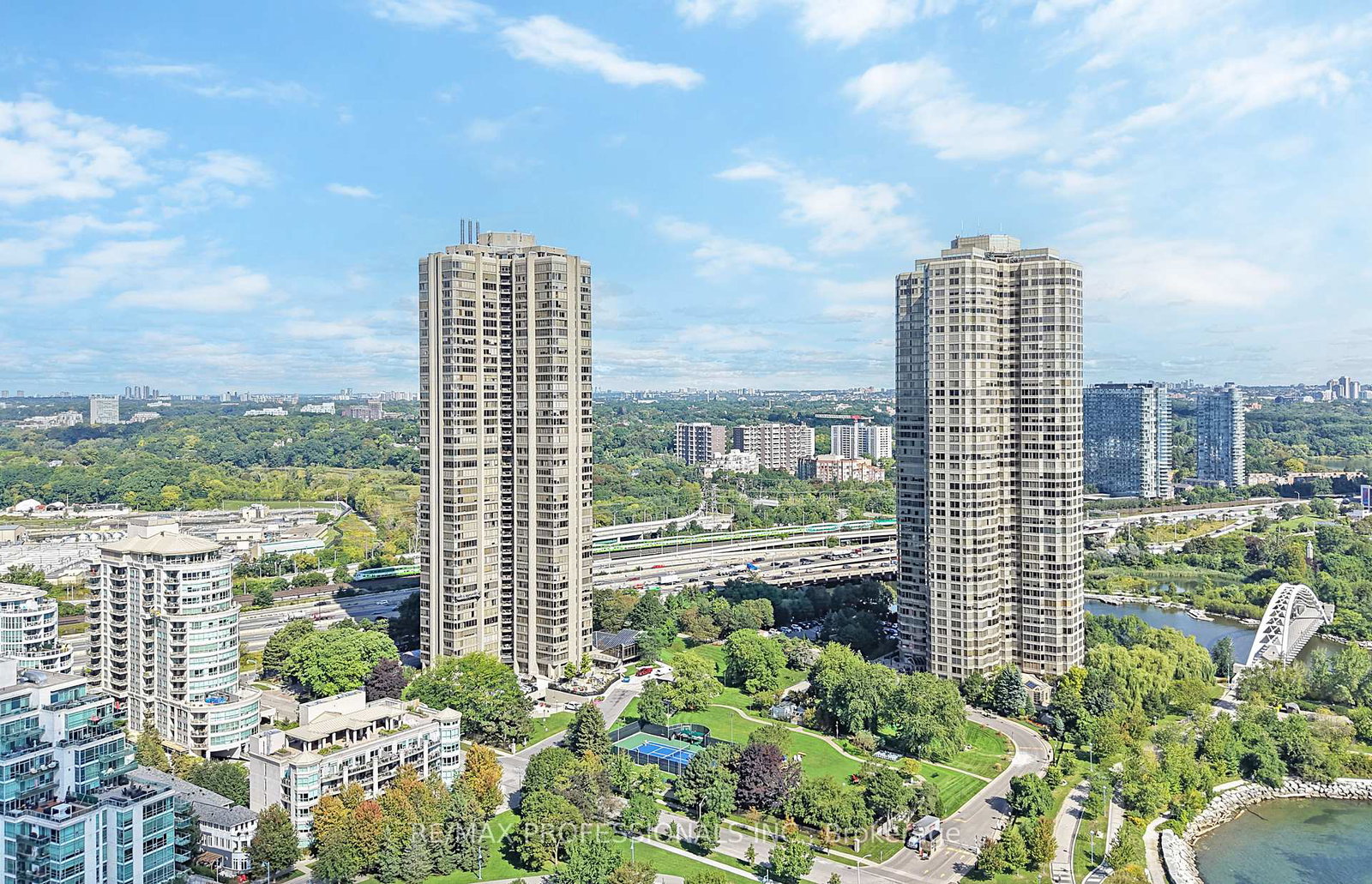 2045-lake-shore-boulevard-w-toronto-etobicoke-ontario-w13820704