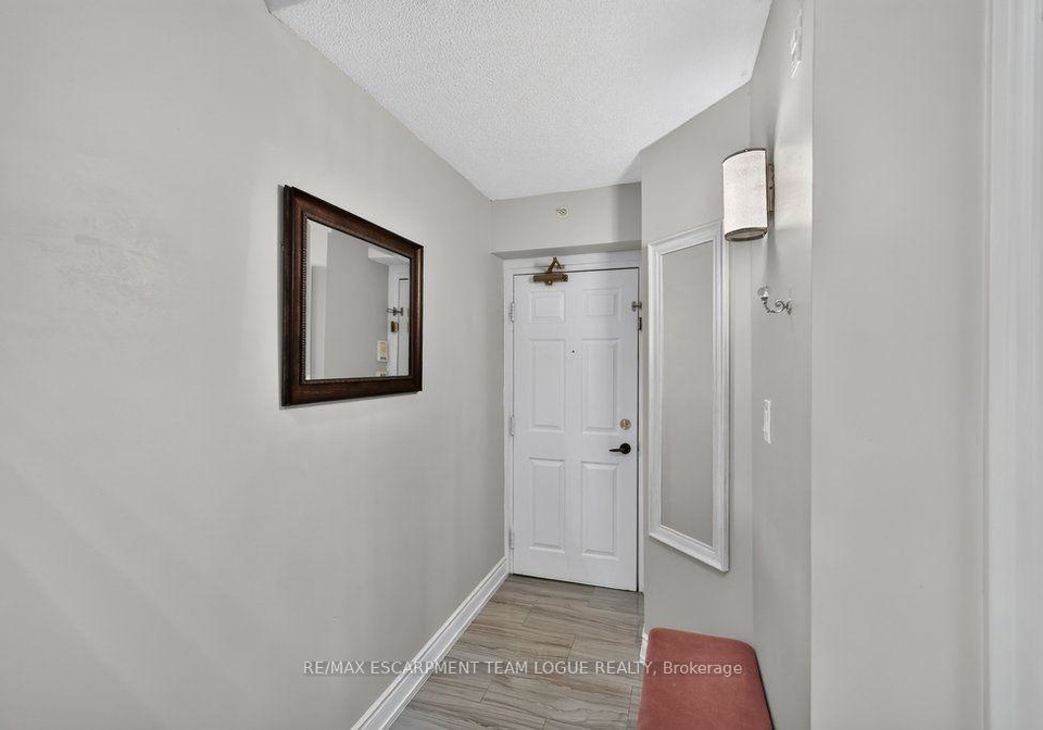 4003-kilmer-drive-burlington-ontario-w13820872