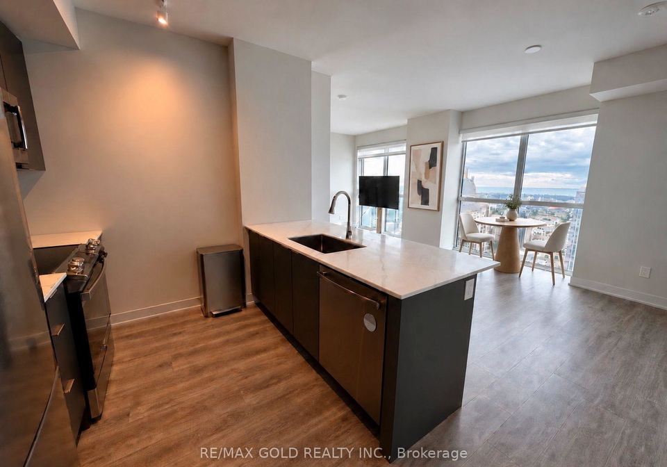 430-square-one-drive-mississauga-ontario-w13820900