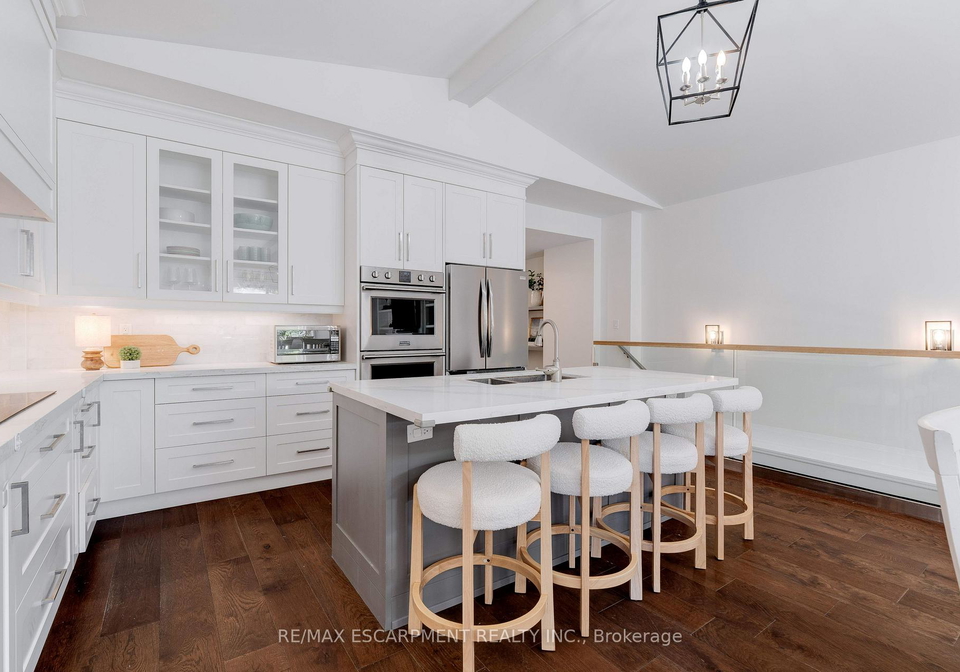 296-kent-crescent-burlington-ontario-w13821122