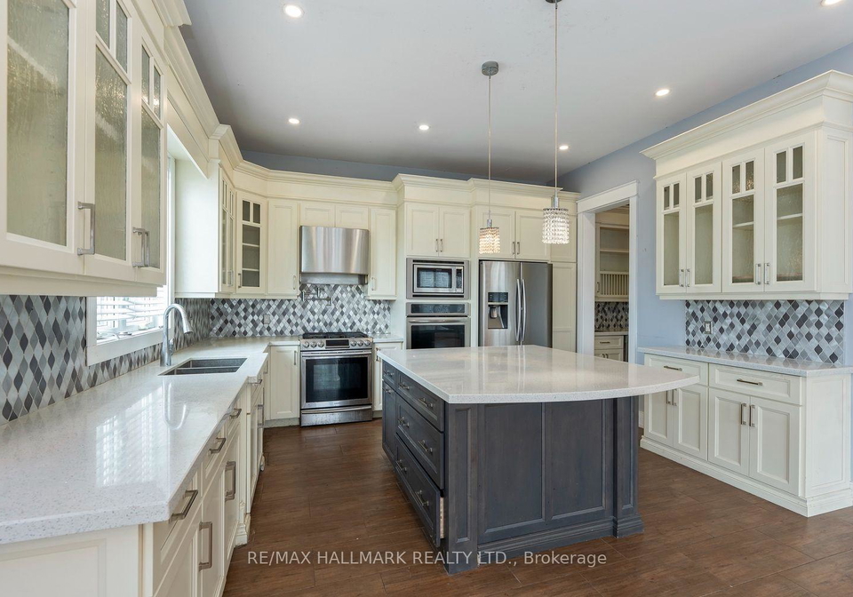 10-sunray-crescent-toronto-york-ontario-w13821206