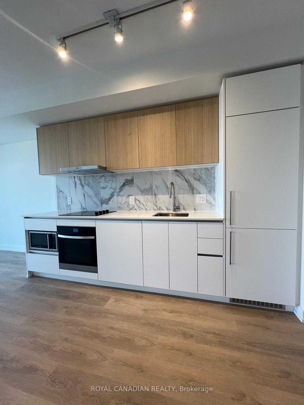 1100-sheppard-avenue-w-toronto-york-ontario-w13821528