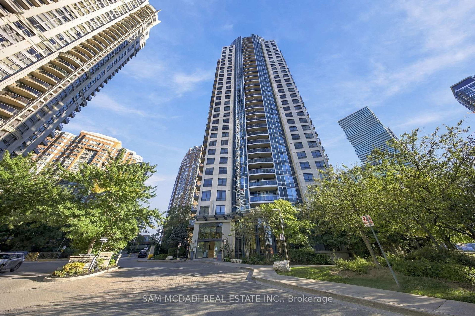 330-burnhamthorpe-road-w-mississauga-ontario-w13821530