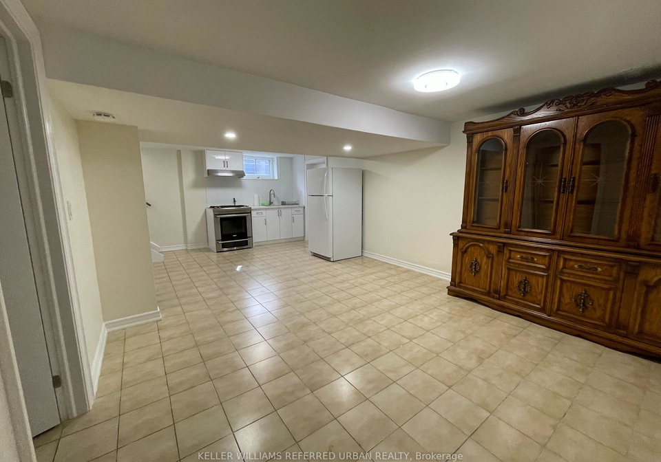 384-maple-leaf-drive-toronto-north-york-ontario-w13821916