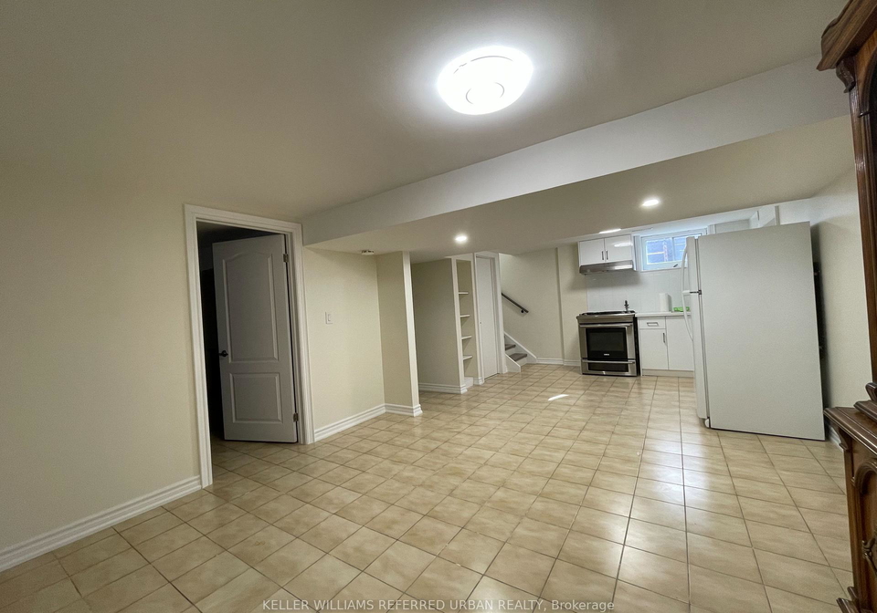 384-maple-leaf-drive-toronto-north-york-ontario-w13821916