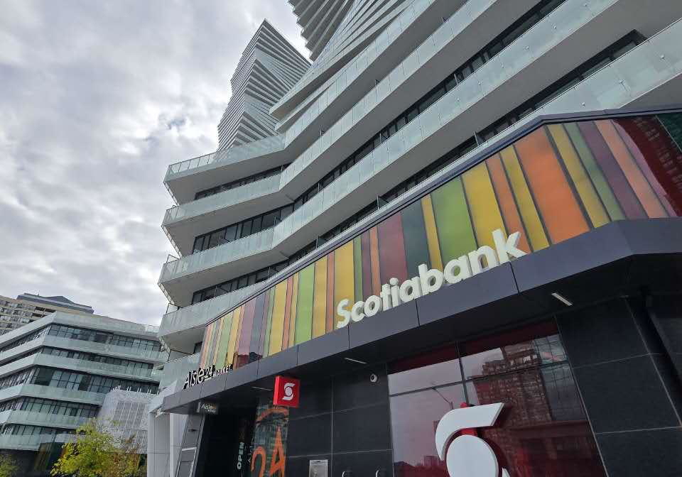 3900-confederation-parkway-mississauga-ontario-w13821960