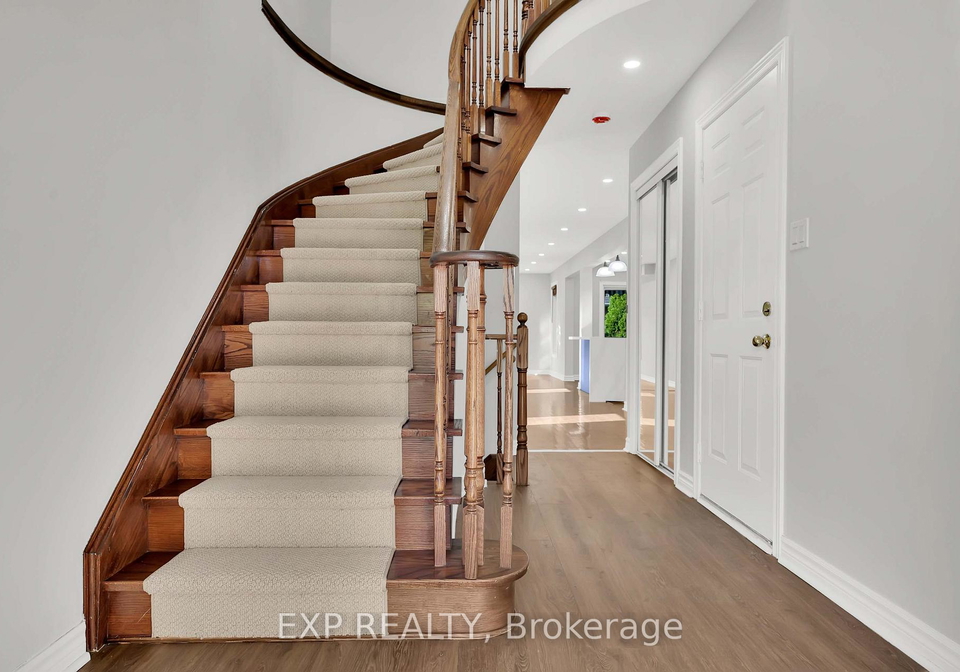 6-purdy-crescent-w-toronto-north-york-ontario-w13822152