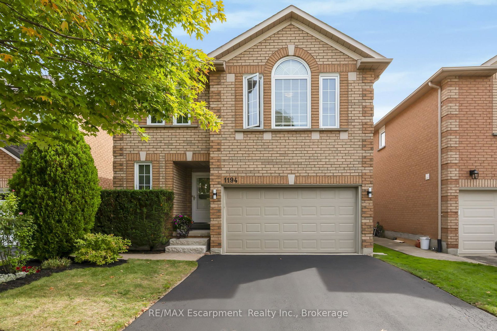 1194-old-oak-drive-oakville-ontario-w13822368